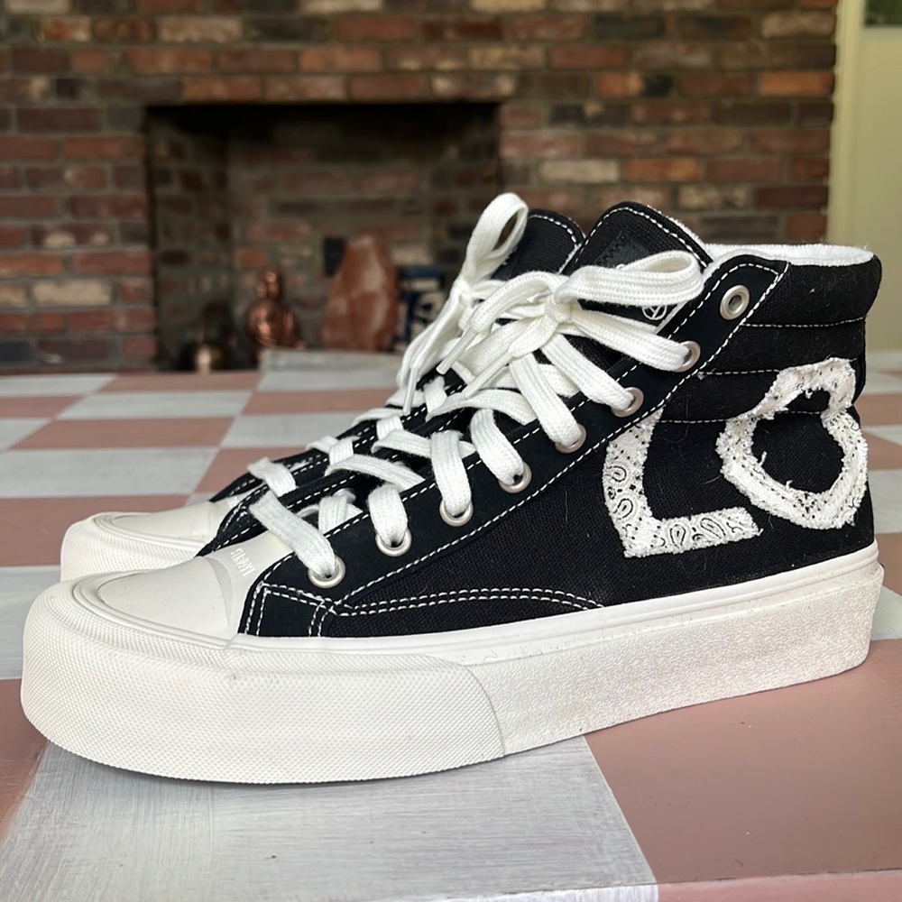 Straye LOVE high tops